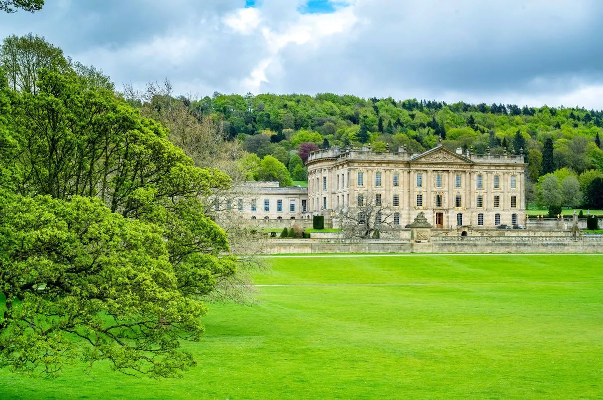 CHATSWORTH, DERBYSHIRE, ENGLAND: Chatsworth House a Grade I stately home originally a Tudor style mansion, and grounds in the popular Peak District in Derbyshire, UK.  (Photo by Tim Graham/Getty Images)