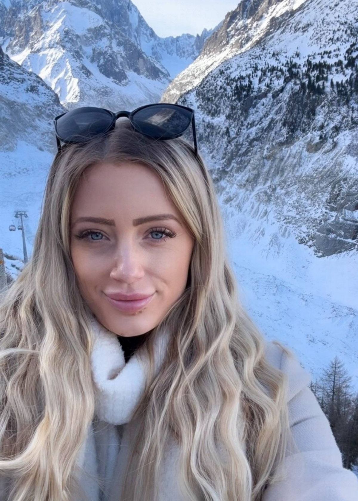 Emily Gibbs jetted off to snowy Chamonix in January