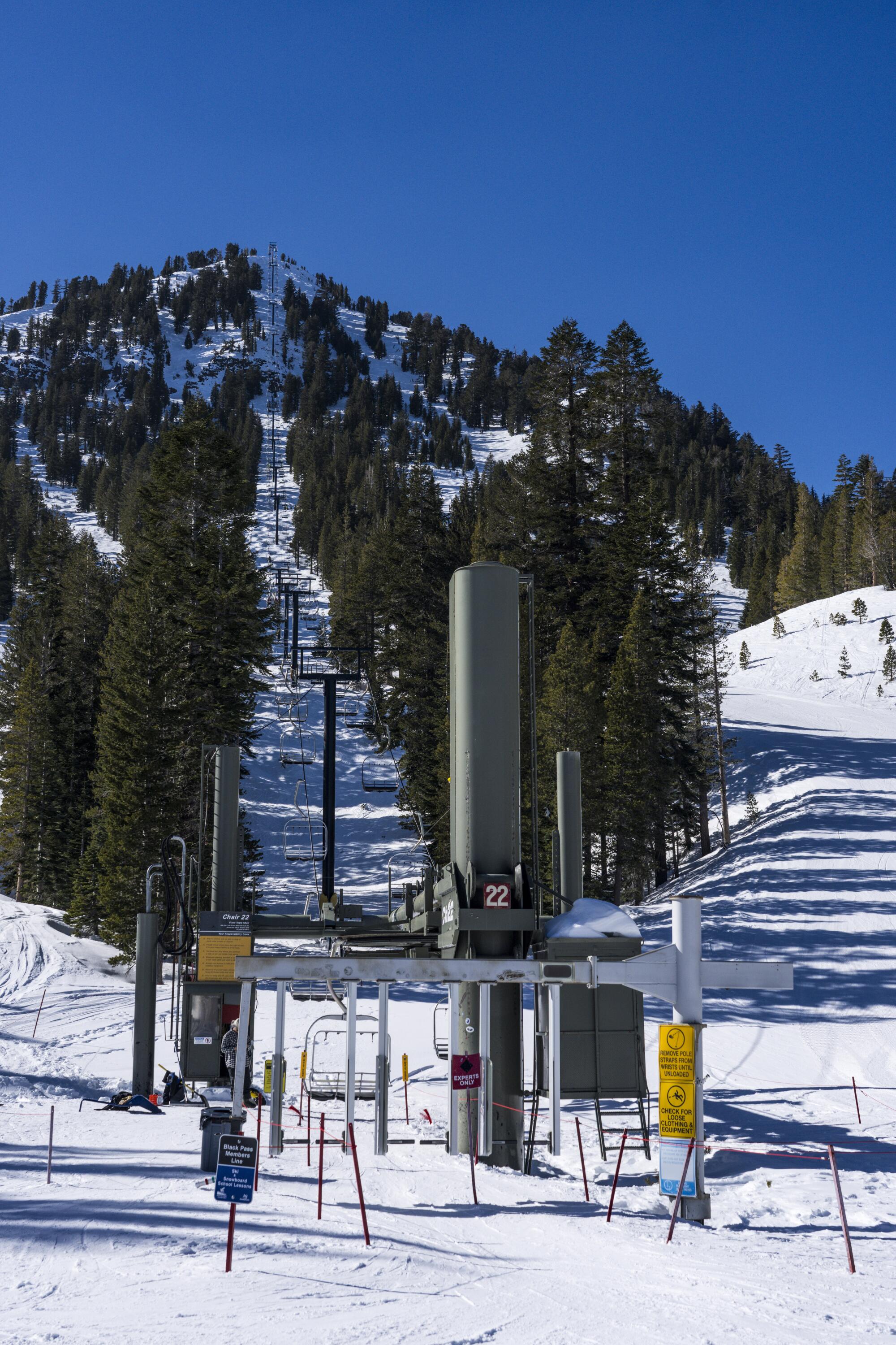 Chair 22 at Mammoth Mountain takes skiers to the top of Lincoln Mountain.