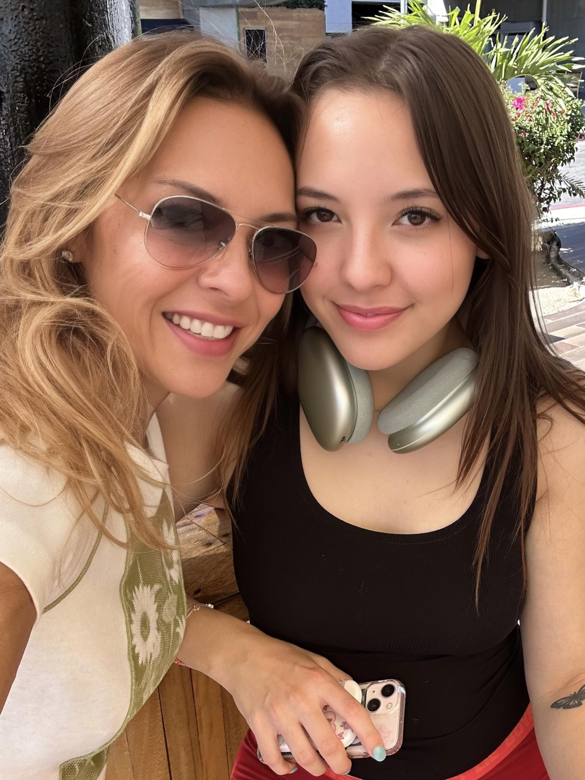 Lisa Apa, left, with her daughter Claire Murphy.