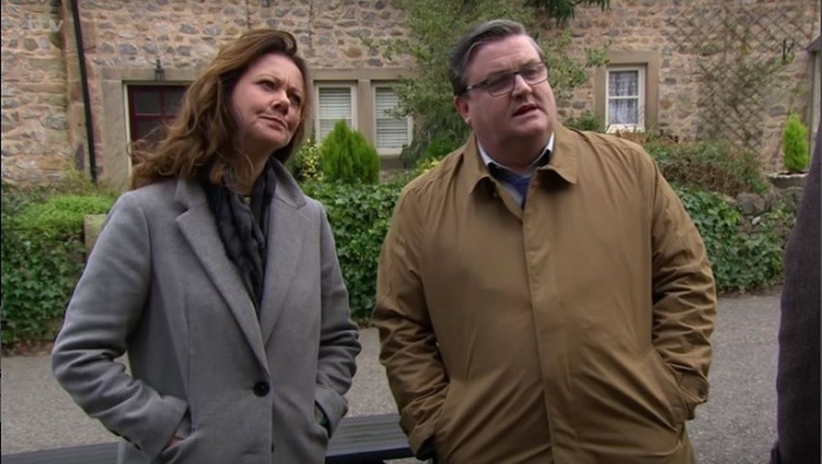 Linda Armstrong as DI Dent in Emmerdale