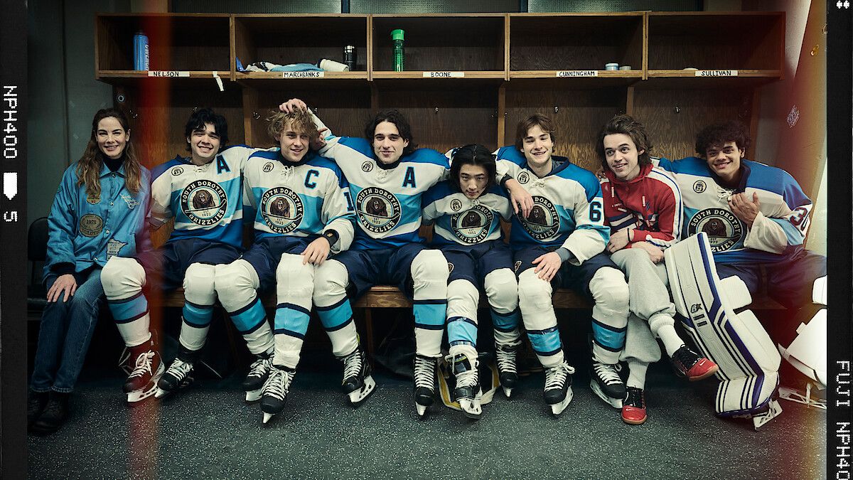 Michelle Monaghan and the rest of the cast of as yet untitled Hockey drama