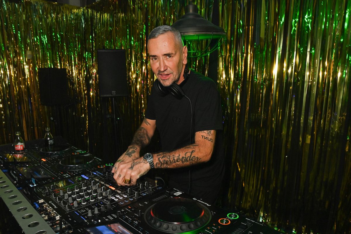 Fat Tony was at Brooklyn's wedding and witnessed the infamous dance