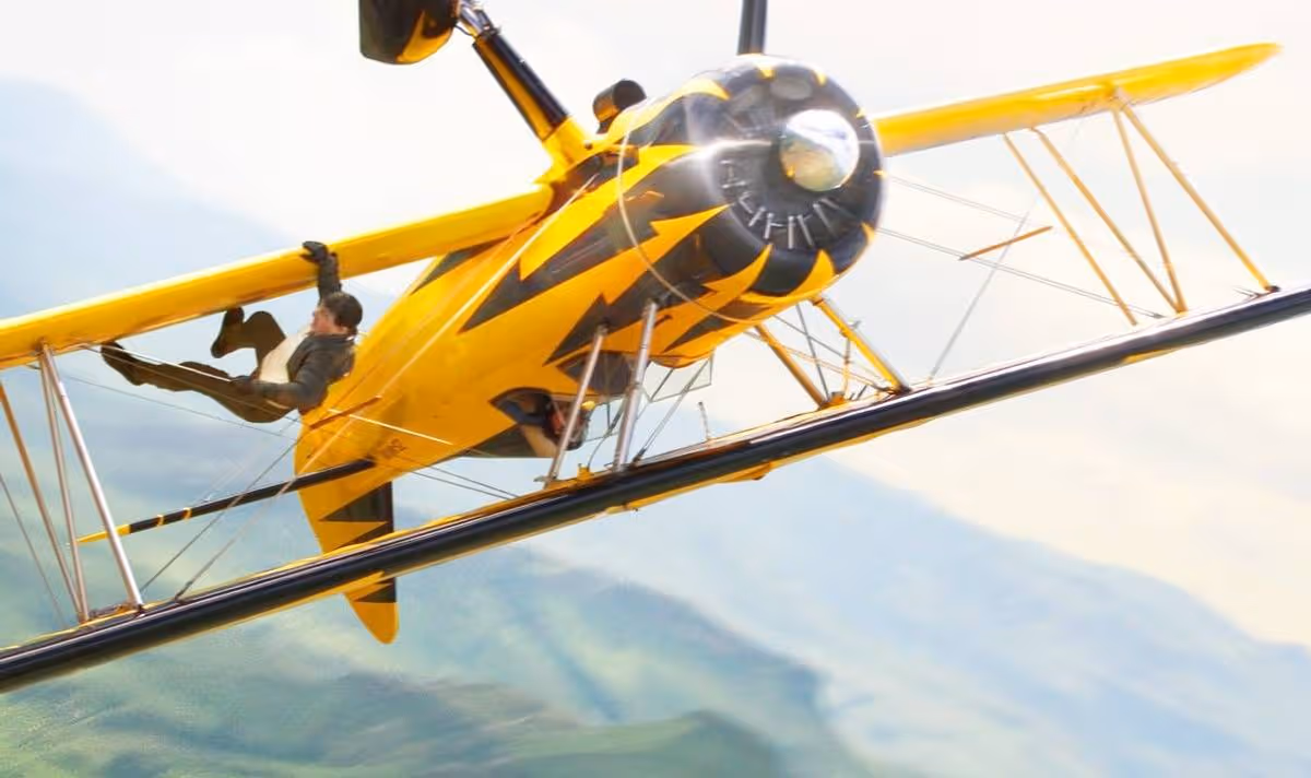 Tom Cruise on byplane